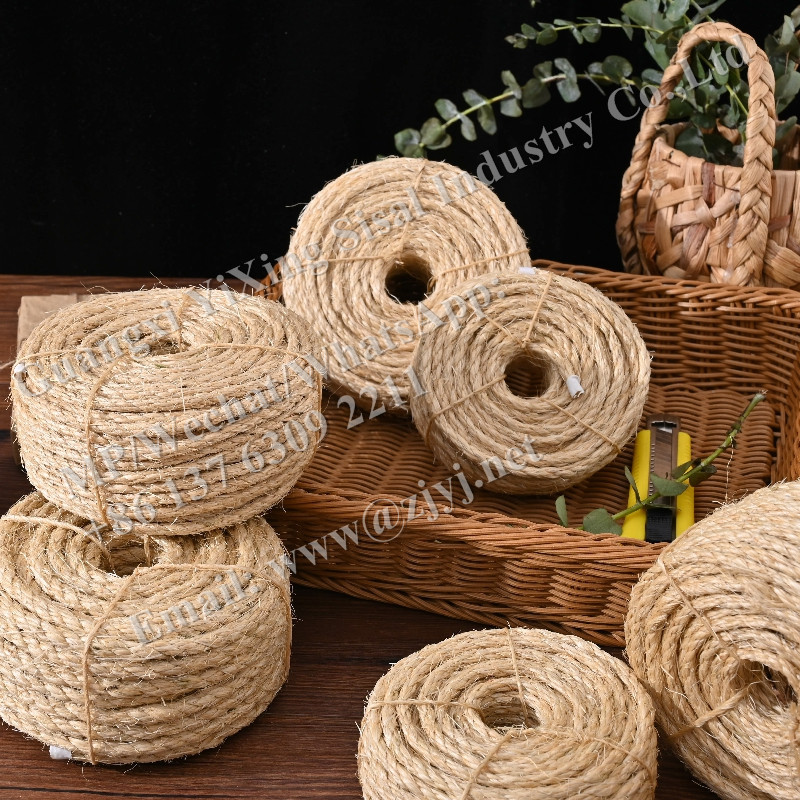VEDES Großhandel GmbH Ware Outdoor Active/Undulation Rope Sisal with Wooden Balls Length 500 cm